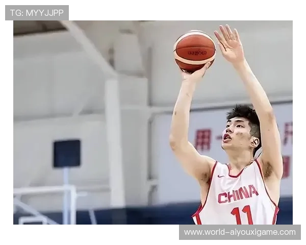 明天全运会首战！球迷偶遇男篮球员余嘉豪抵达北京国际机场，男蓝余嘉豪